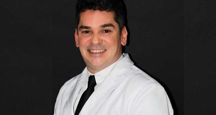 Dr Emercon - VIlas Dental CLinic